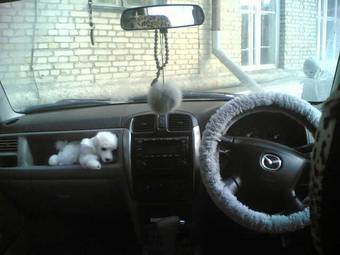 2002 Mazda Demio Pictures