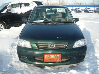 2002 Mazda Demio Pictures