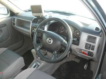 2002 Mazda Demio Photos