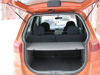 2002 Mazda Demio Pictures