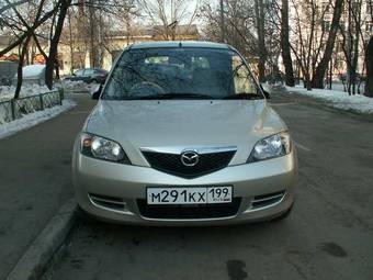 2002 Mazda Demio Pictures