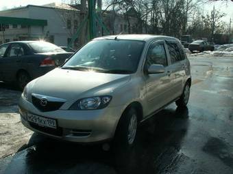 2002 Mazda Demio Pictures
