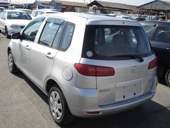 2002 Mazda Demio Pictures