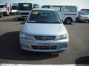 2002 Mazda Demio Photos