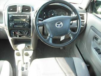 2002 Mazda Demio Photos