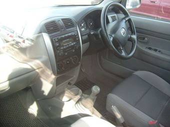 2002 Mazda Demio Photos