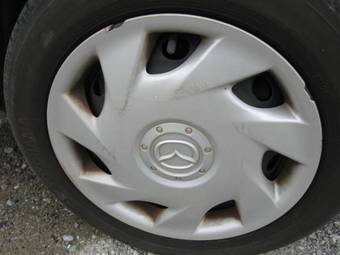 2002 Mazda Demio Pictures