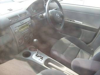 2002 Mazda Demio Pictures