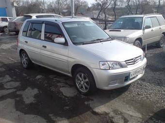 2002 Mazda Demio Photos