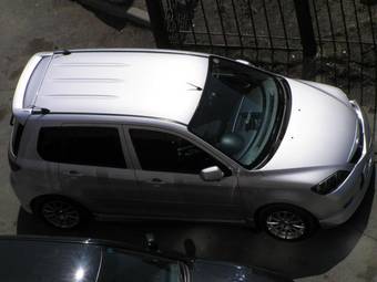 2002 Mazda Demio Photos