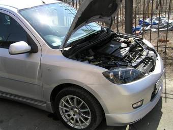 2002 Mazda Demio Pictures