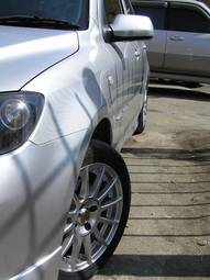 2002 Mazda Demio Images