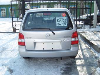 2002 Mazda Demio Photos