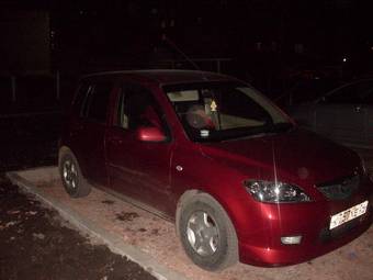 2002 Mazda Demio Photos