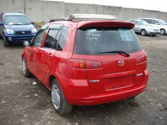 2002 Mazda Demio Photos
