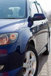 2002 Mazda Demio Pictures