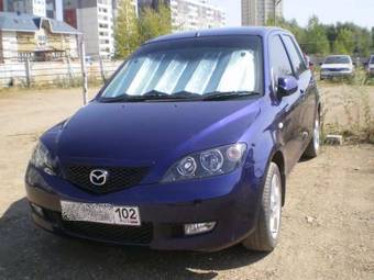 2002 Mazda Demio Pictures