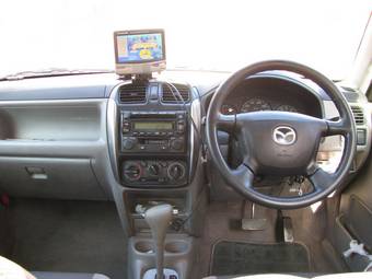 2002 Mazda Demio Pictures