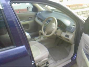 2002 Mazda Demio Images