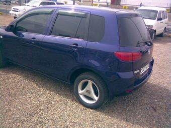 2002 Mazda Demio Pictures