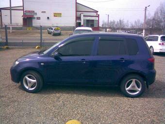 2002 Mazda Demio Pics