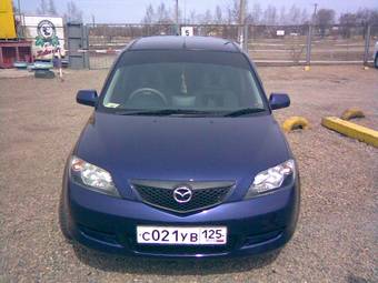 2002 Mazda Demio Pictures