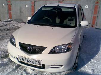 2002 Mazda Demio Pictures