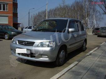 2002 Mazda Demio Photos