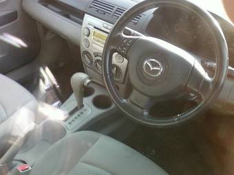2002 Mazda Demio Pictures