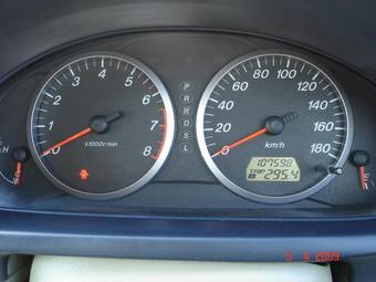 2002 Mazda Demio Photos