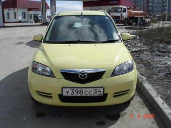 2002 Mazda Demio Pics
