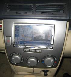 2002 Mazda Demio Pictures