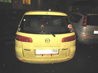 2002 Mazda Demio Photos