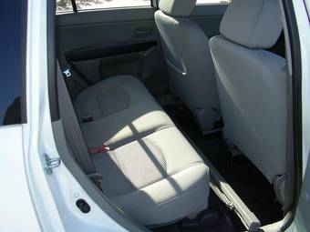 2002 Mazda Demio Pictures