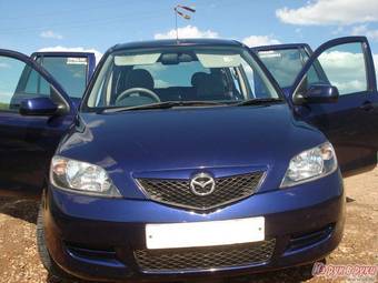 2002 Mazda Demio Photos