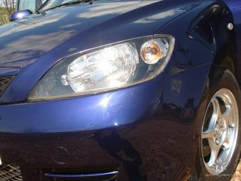 2002 Mazda Demio Pics