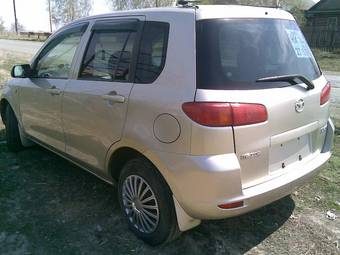 2002 Mazda Demio Pictures