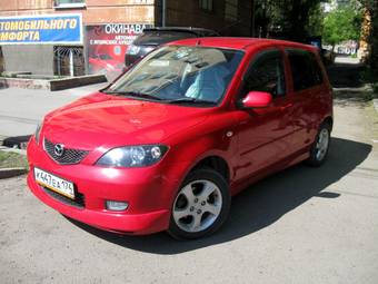 2002 Mazda Demio Pictures