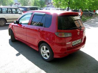 2002 Mazda Demio Photos