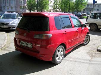 2002 Mazda Demio Pictures