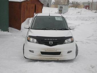 2002 Mazda Demio Pictures