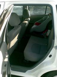 2002 Mazda Demio Pics