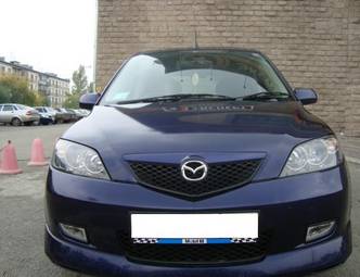 2002 Mazda Demio Pictures