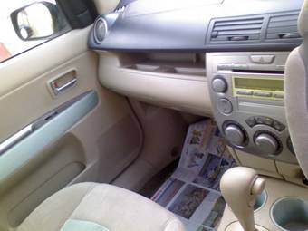 2002 Mazda Demio Pics