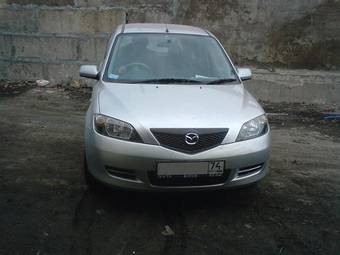 2002 Mazda Demio Pictures
