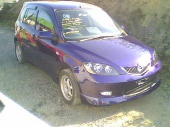 2002 Mazda Demio Pictures