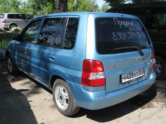 2002 Mazda Demio Pictures