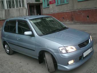 2002 Mazda Demio Pics