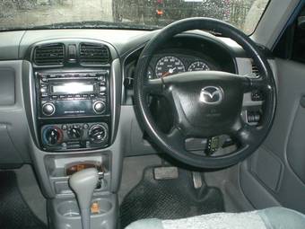 2002 Mazda Demio Pictures