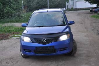 2002 Mazda Demio Pictures